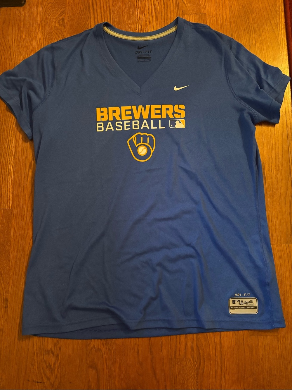 Nike Milwaukee Brewers Drifit Woman’s XL
